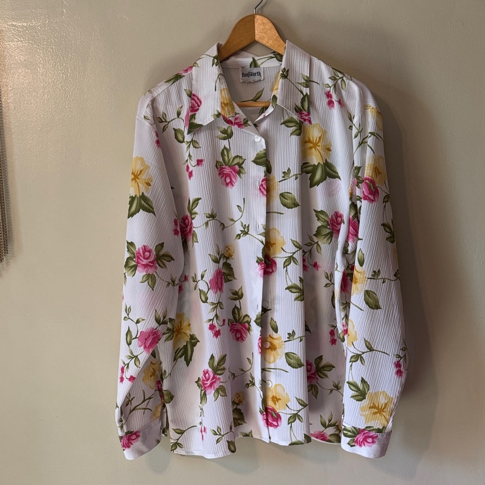 🌸🌼🌸🌼Floral Button-Up Shirt